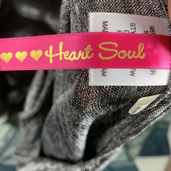 Heart Soul grey blouse Size Medium - Picture 4 of 7